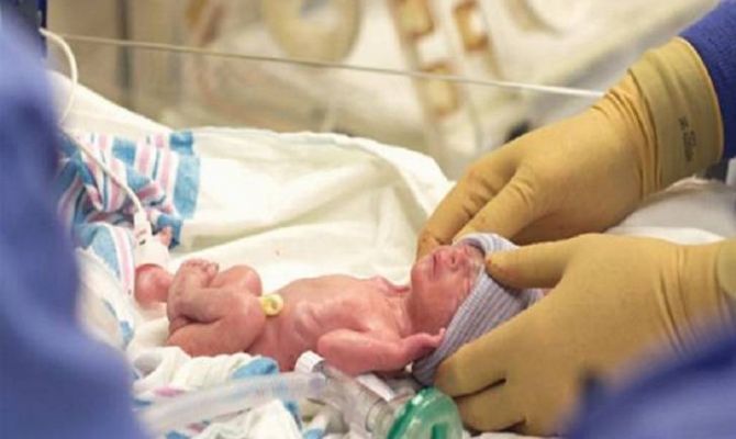 Материнская и детская смертность в России снизились до минимальных показателей