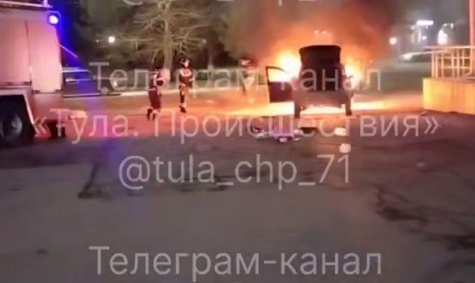 В Новомосковске сгорел «Рено Сандеро»