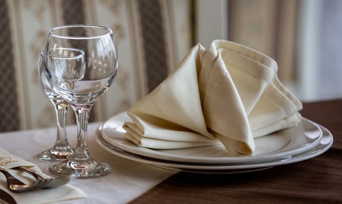 Врачи назвали самые вредные для сердца и почек продукты с новогоднего стола