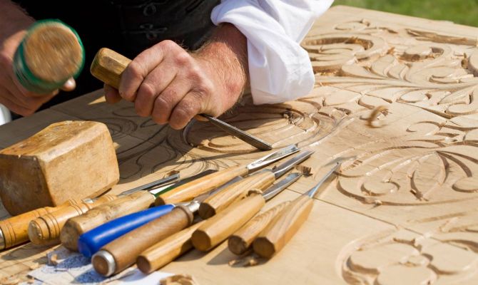 Тулякам покажут деревянные иконы щекинского мастера