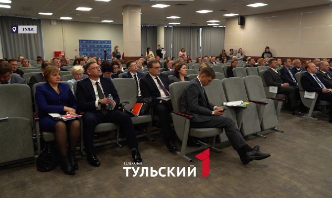 Депутаты Облдумы обсудили бюджет на 2026 год: на что потратят деньги