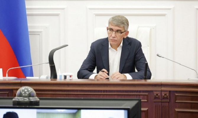 Дмитрий Миляев поздравил таможенников с профессиональным праздником