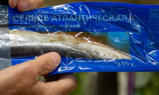 В Туле изъяли 88 килограммов опасной печени трески 