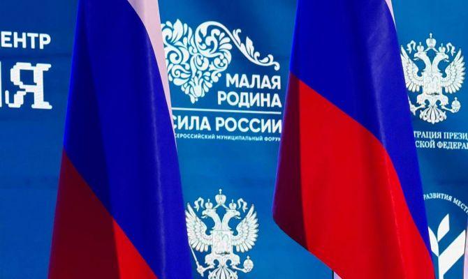 Игорь Щёголев поздравил работников местного самоуправления ЦФО с профессиональным праздником