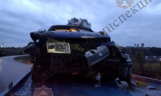 Пьяный туляк без прав на незарегистрированной машине врезался в дерево