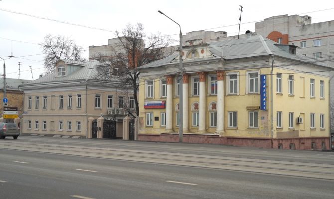 Тульский аналог Рублевки: какие тайны скрывает улица Октябрьская