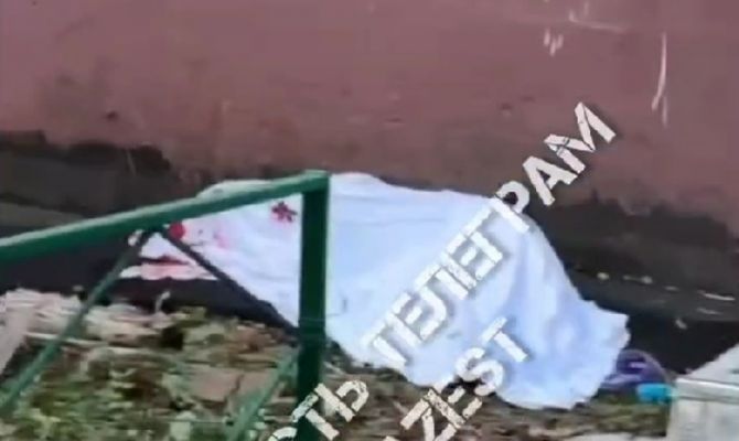 На улице Калинина в Туле женщина выпала из окна и погибла