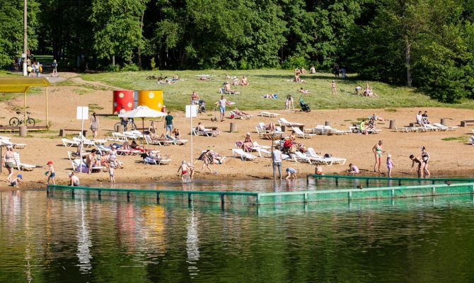 Врач оценил возможность заразиться коронавирусом на пляже