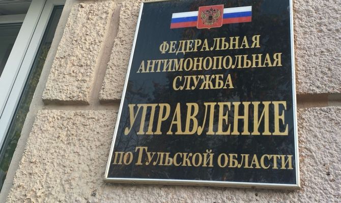 Подрядчик из Санкт-Петербурга оставил тульскую компанию без газонокосилок