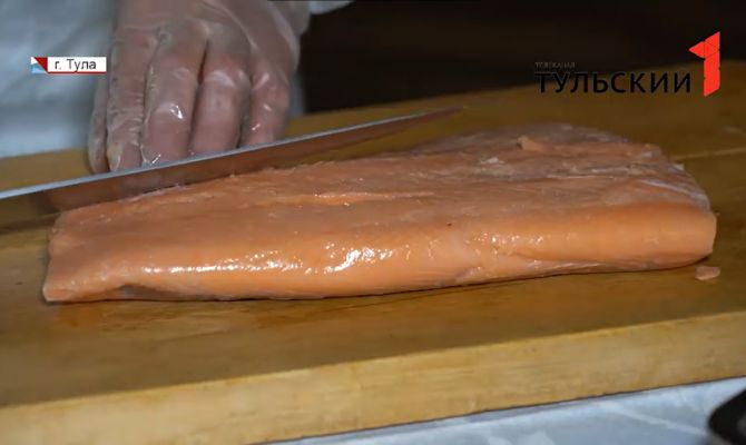 Два предпринимателя продавали в Туле рыбу неизвестного происхождения