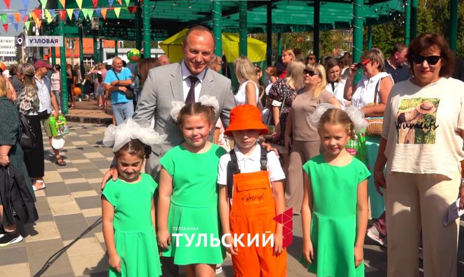 В Узловой прошел традиционный парад первоклассников