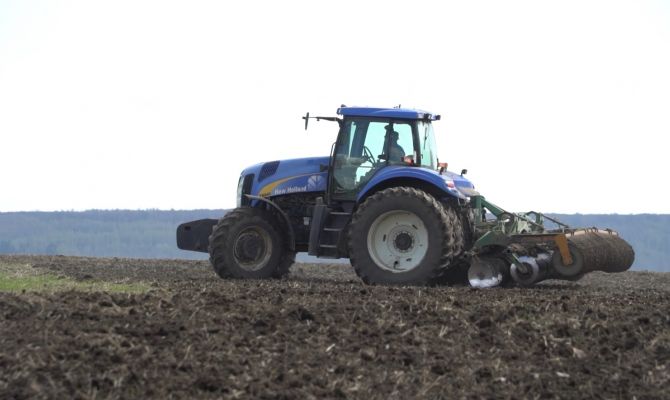 Посевная кампания в Тульской области началась позже обычного: как это повлияет на урожай