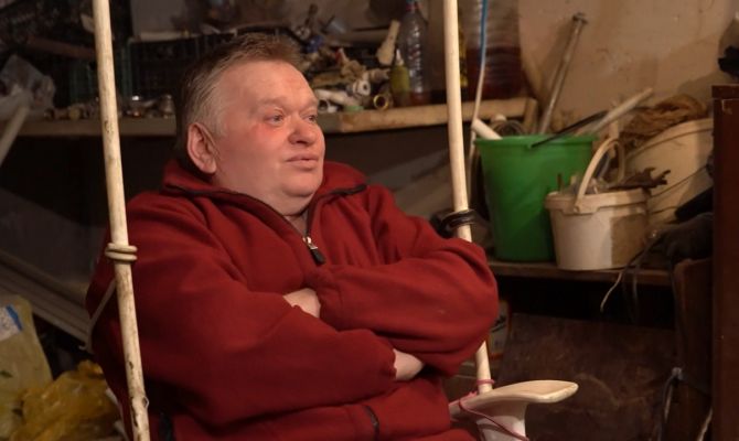 "Спалился": слесарь поселил 15 птенцов в подвале тульской многоэтажки