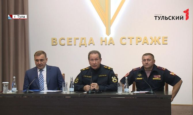 Виктор Золотов представил тульским росгвардейцам нового начальника