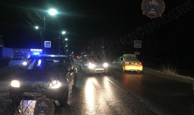 В Туле под колеса машины попала 53-летняя женщина