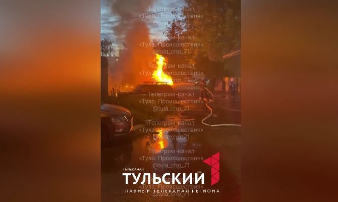 В Туле на улице Морозовской сгорели два автомобиля 