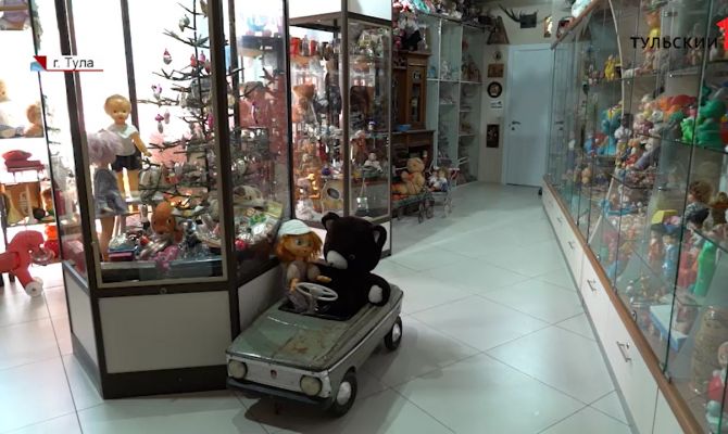 Куклы из Австрии и плюшевый медведь времен ВОВ: музей советской игрушки в Туле пополнили новые экспонаты