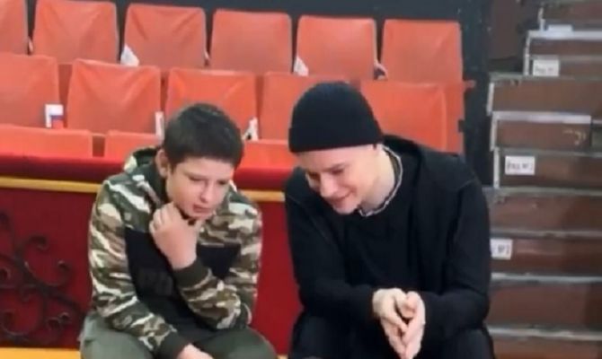 10-летний Федор из Брянска рассказал певцу SHAMANу историю спасения двух девочек