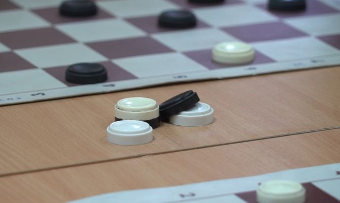 «Покорила черно-белая доска»: юный туляк победил на Всероссийских соревнованиях по шашкам