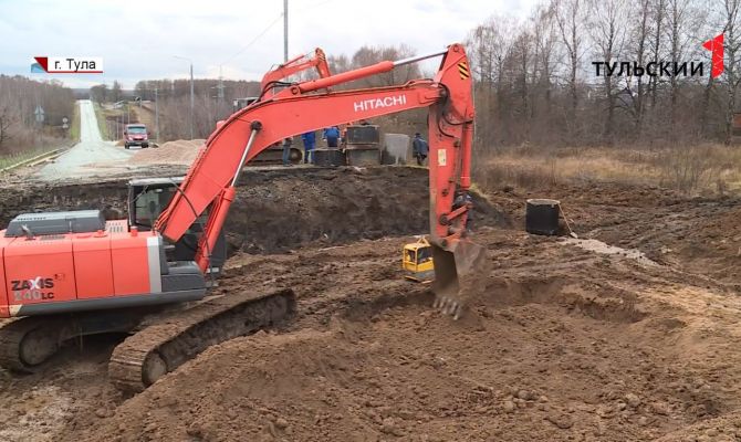 Дорога уходит под землю: Щекинское шоссе в Туле укрепляют бетонной плитой