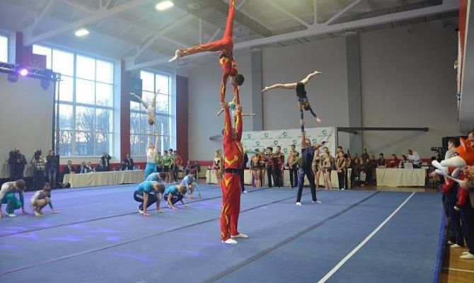 В Щекинском районе проходит четвертый Кубок России по спортивной акробатике