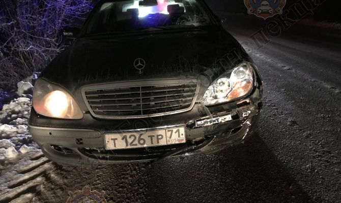 В Щекинском районе 18-летний водитель иномарки сбил двух пешеходов: женщина скончалась на месте