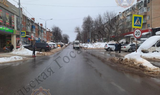 Щекинская автоледи за рулем «Lada Granta» сбила пешехода