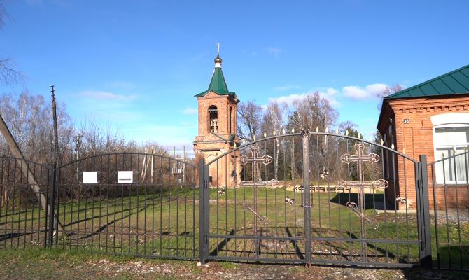 Из-за одного водителя люди не могут попасть на кладбище в Щекинском районе