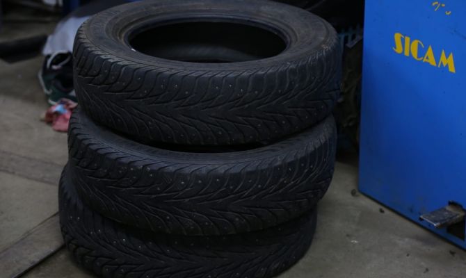 Тулякам разъяснили, когда стоит менять летние шины на зимние