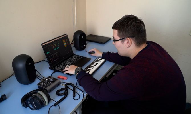 «Как астрал открылся»: юный туляк создает музыку для заказчиков со всего мира