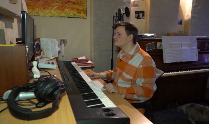 Как привить ребенку любовь к музыке: в Туле школьный учитель разработал авторский метод