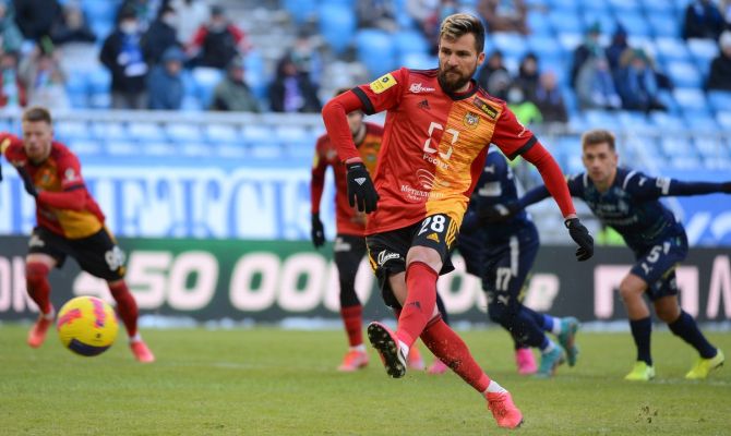 Ничья: прошел матч между тульским «Арсеналом» и самарскими «Крыльями Советов»