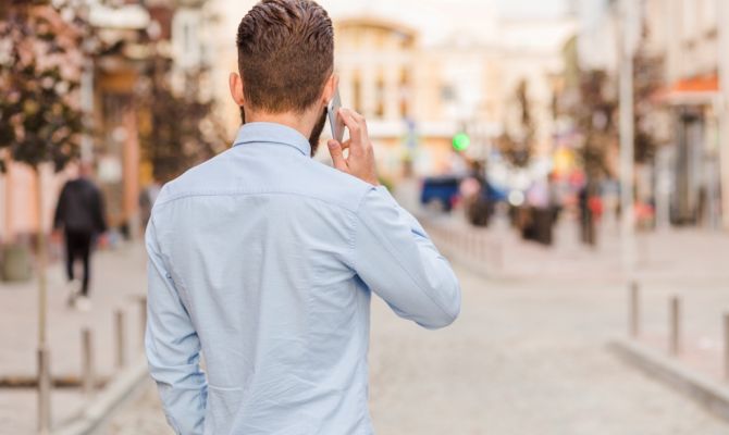 SIM-карты россиян стали блокировать по возвращении из-за границы