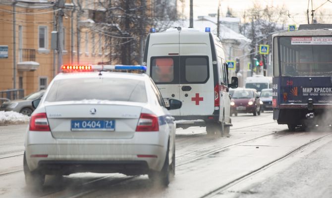 В Тульской области на дороге столкнулись машина «скорой помощи» и маршрутка
