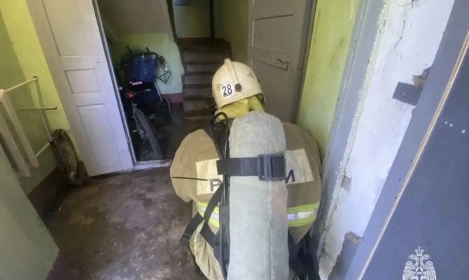 За сутки тульские спасатели потушили два пожара