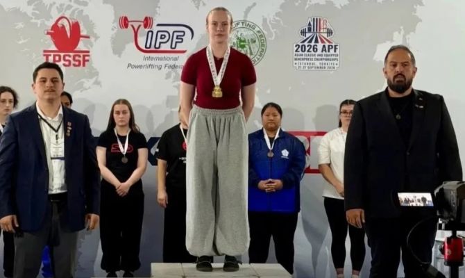 Тулячка победила на чемпионате Азии по пауэрлифтингу