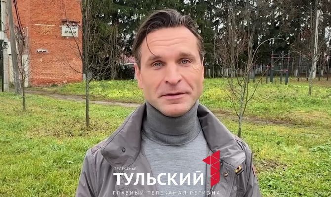 Тульских полицейских поздравил российский актер театра и кино Виктор Добронравов