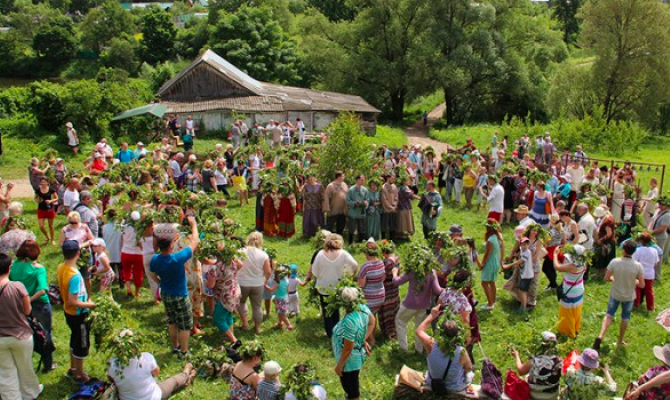 В Ясной Поляне отпразднуют Троицын день