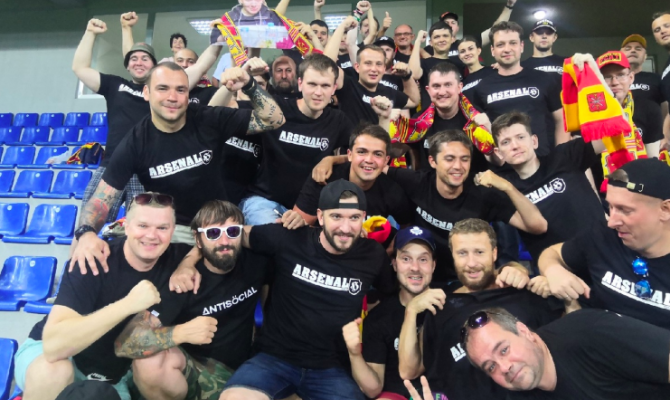 "С Богом, парни": туляки приехали в Баку, чтобы поддержать "Арсенал"