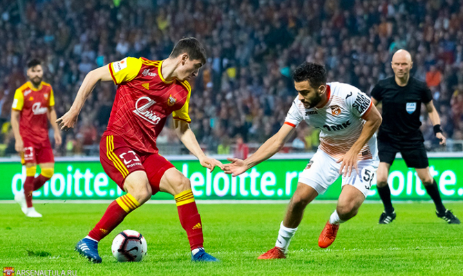 "Арсенал" открыл счет в матче с "Уралом"