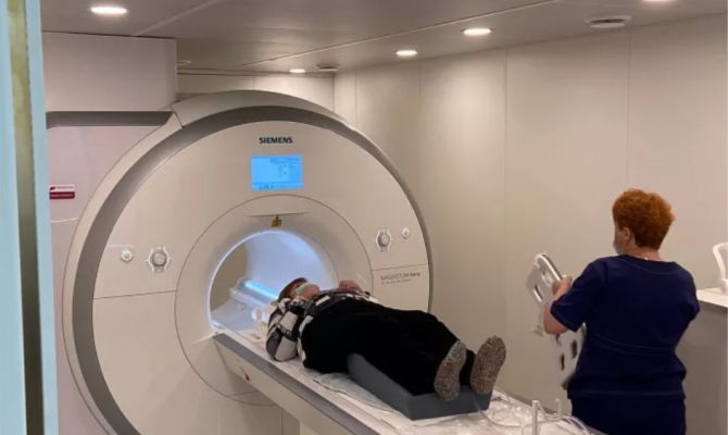 Россиянам запретили делать МРТ без направления врача