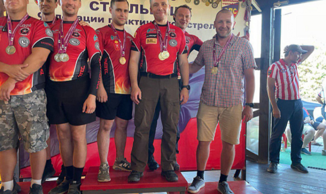 Тульские спортсмены завоевали золото на этапе Кубка России по практической стрельбе из ружья