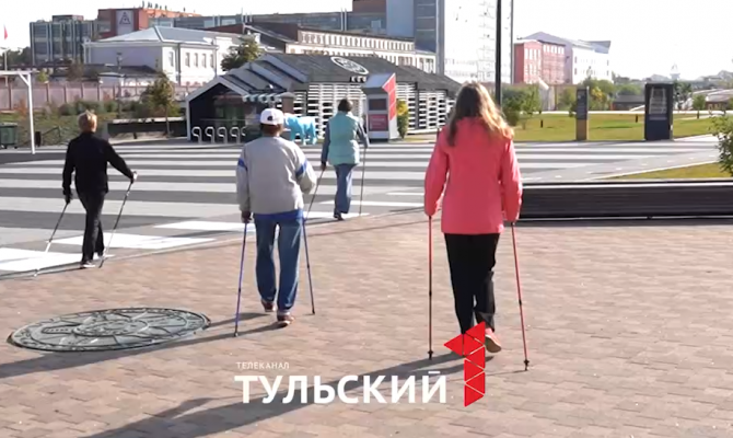 От палок до курток: как подготовиться к скандинавской ходьбе