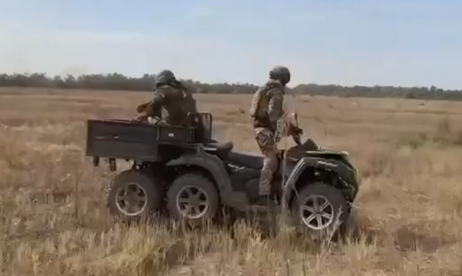 Опубликованы кадры боевой работы тульских десантников в зоне СВО