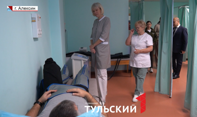 Под Тулой бойцы СВО проходят реабилитацию с помощью иппотерапии и дайвинга