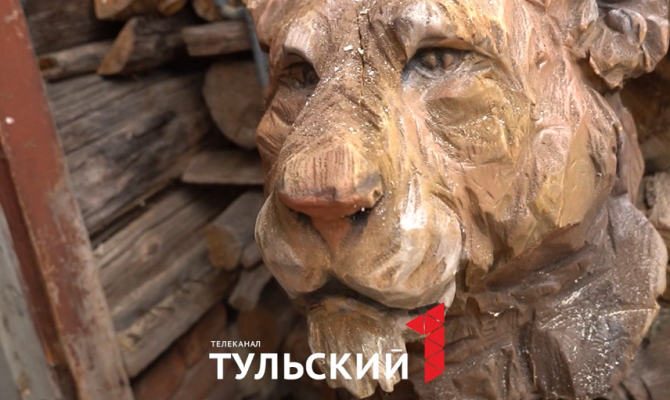 Мастер из Алексина создает произведения искусства из дерева с помощью бензопилы