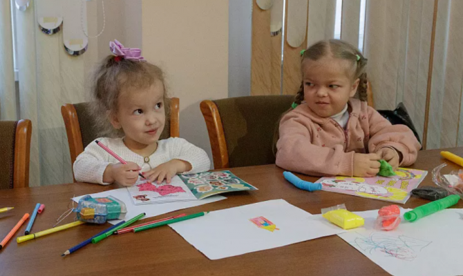 Как в Тульской области помогают детям с редкими заболеваниями