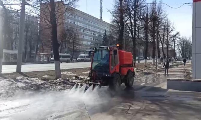 За прошедшие 10 дней с тульских улиц вывезли 400 кубов пыли