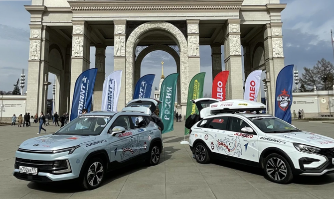 25 лет готовились к поездке: рекордсмен России по автоспорту проедет 100 тысяч км по стране