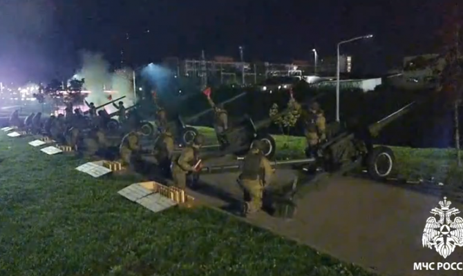 В Туле показали запуск праздничного салюта на День Победы от первого лица